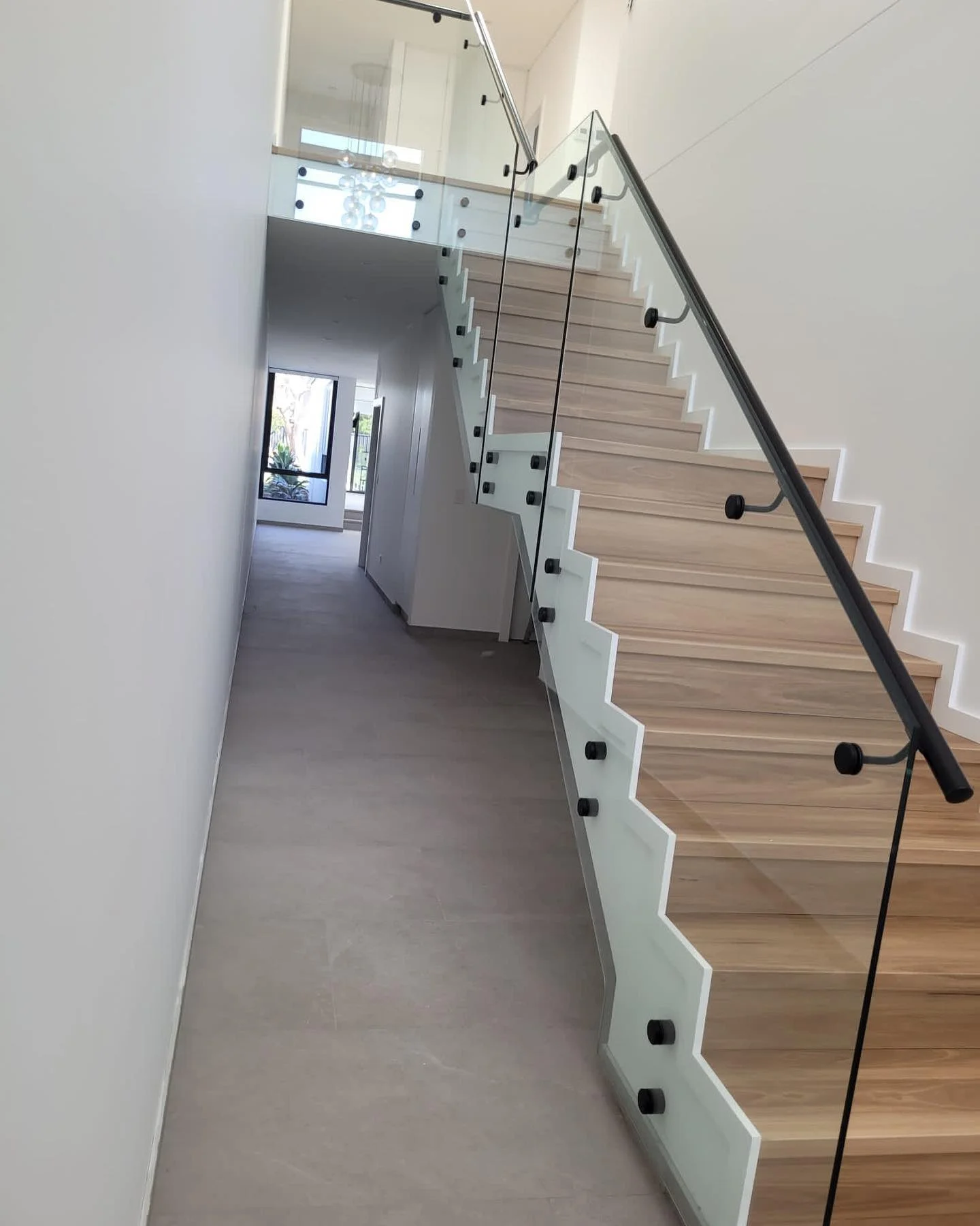 Custom made frameless staircase