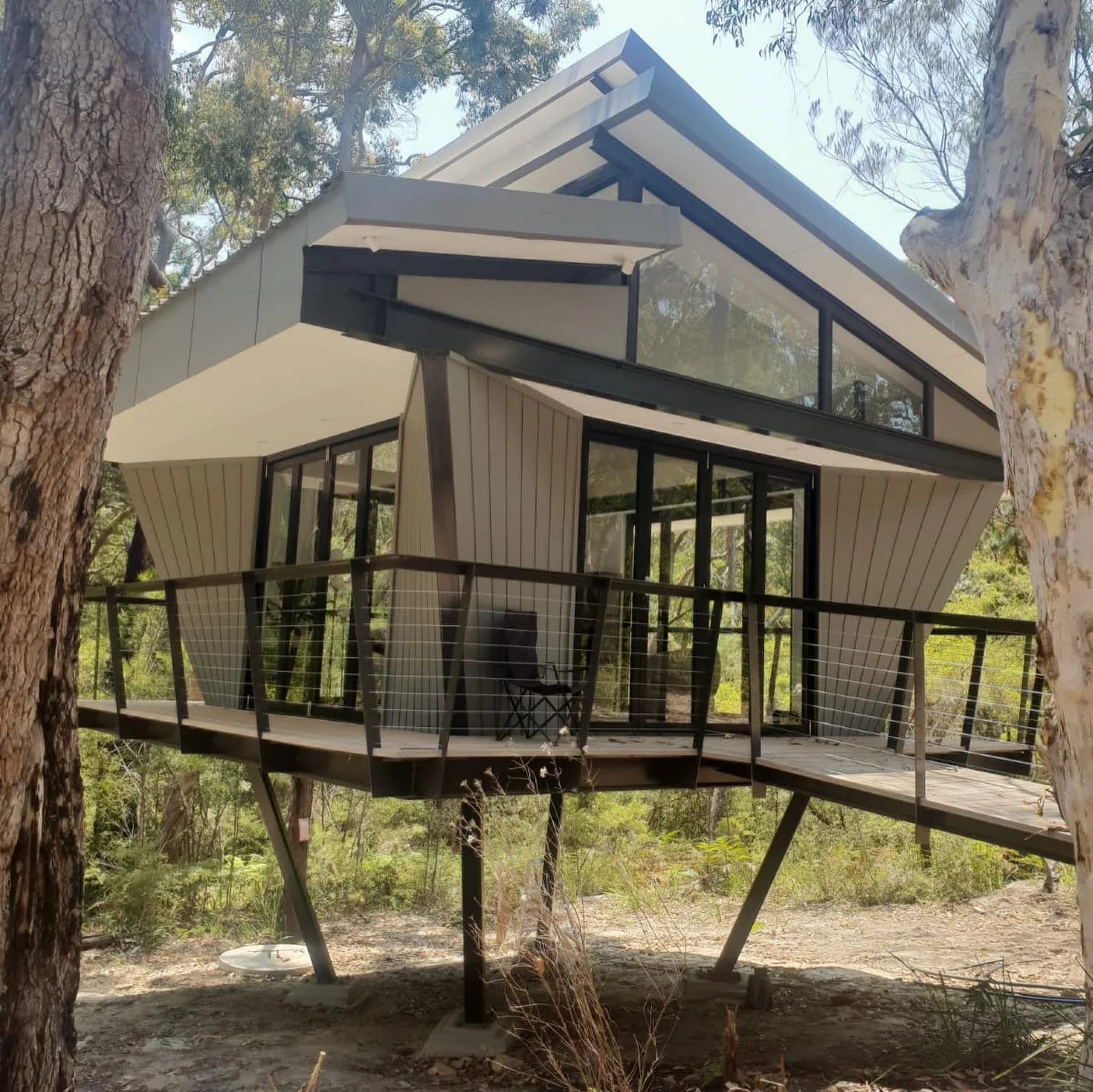 We helped our customer to create this beautiful tree house.