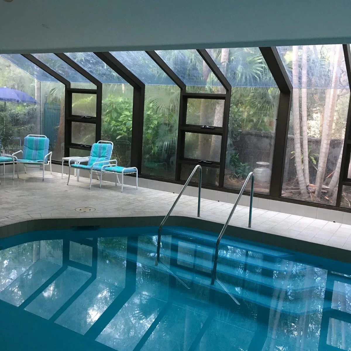 Swimming pool closure